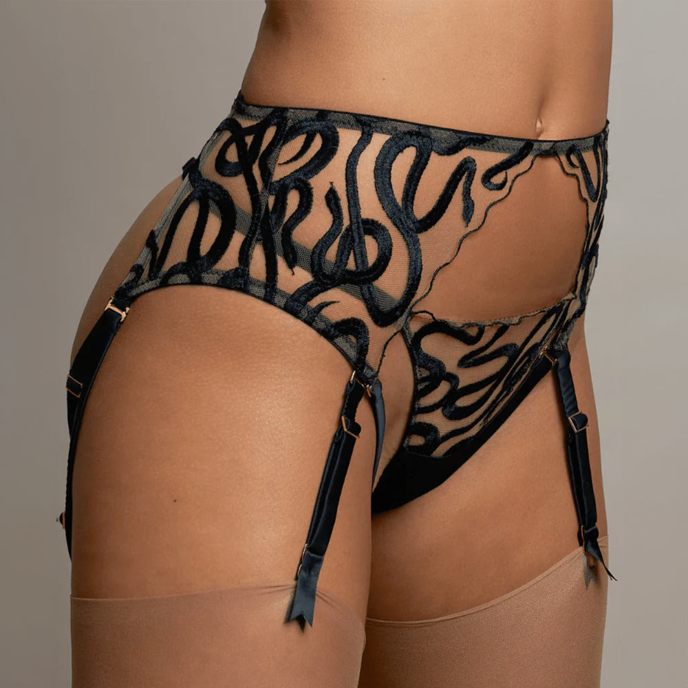 Naga Harness Suspender