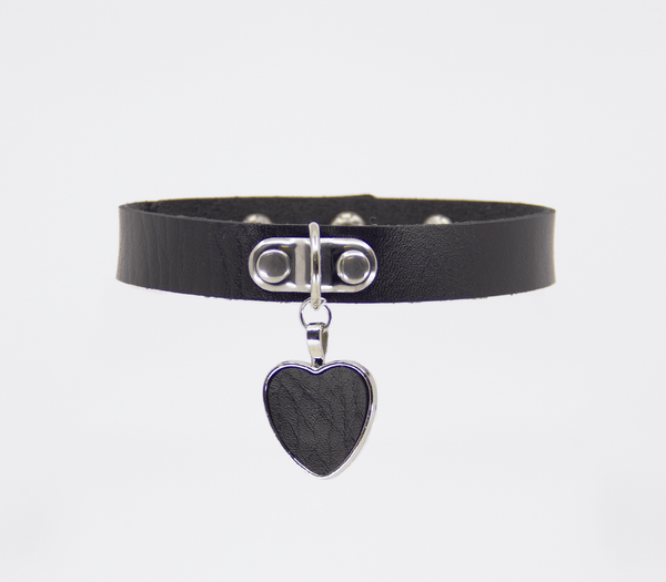 Vegan Collar with Heart Pendant - Passionfruit